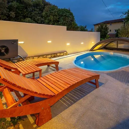 빌라 Charming Villa Rea