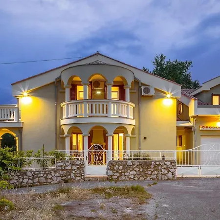 Charming Villa Rea 빌라 스베티필립아이자코브