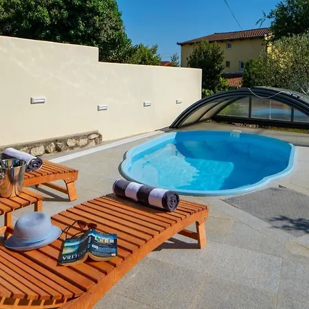 빌라 Charming Villa Rea